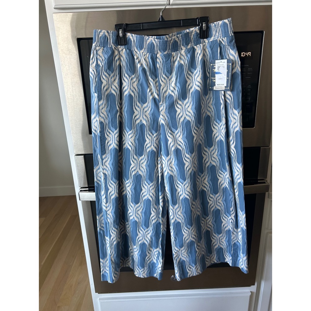 Democracy wide leg crop pants elastic waist pockets blue and white
